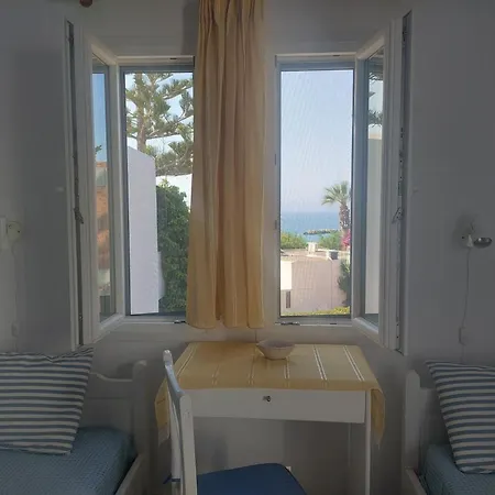 Kikis Dream Refurbished Apartment With A Bacony And Sea Views 흐리시 악티
