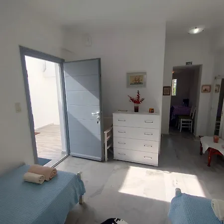 Kikis Dream Refurbished With A Bacony And Sea Views Chrisi Akti (Paros)