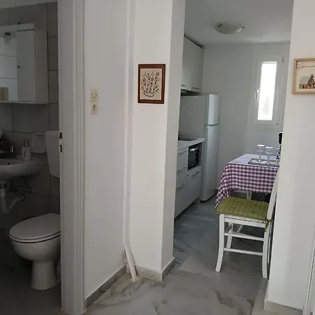 Kikis Dream Refurbished Apartment With A Bacony And Sea Views