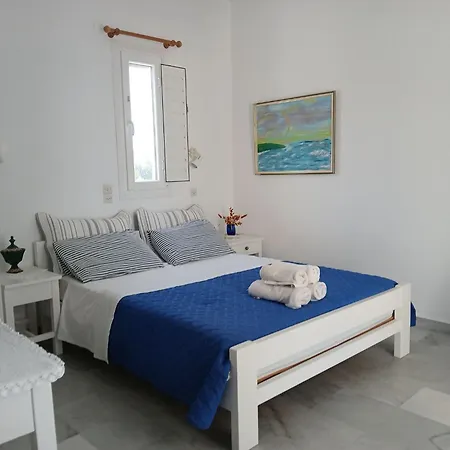 Kikis Dream Refurbished With A Bacony And Sea Views Appartement